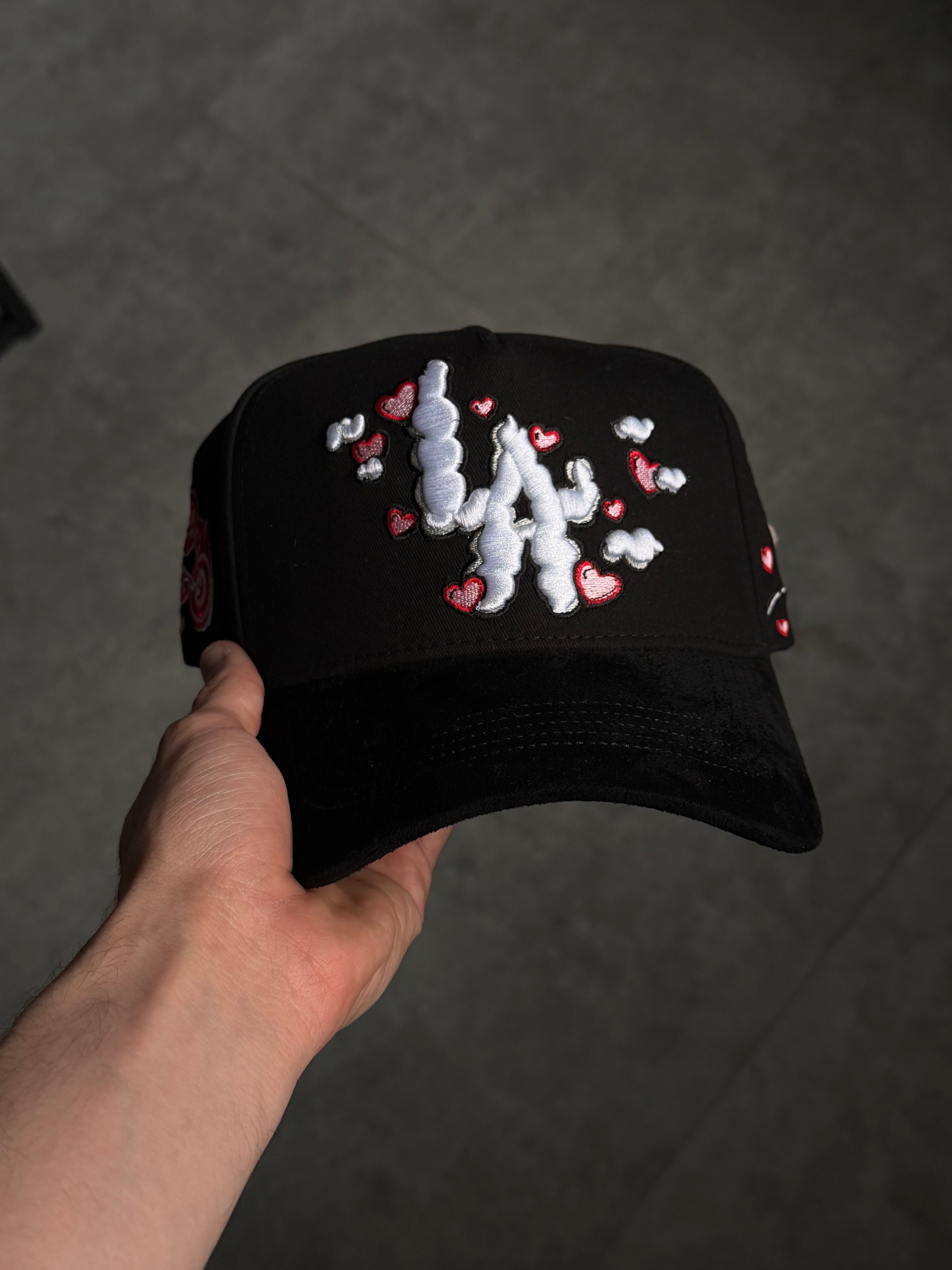 31 Hats L.A Clouds San Valentin